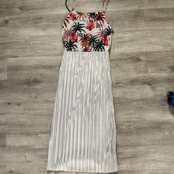 Zara tropical camisole style pleated midi dress Sz small - Picture 2 of 9